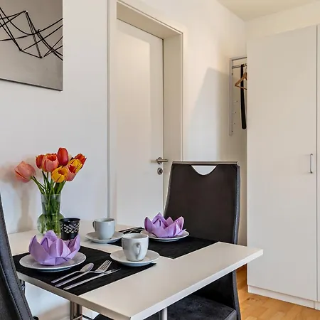 Lehen - Herr 2 Apartment Freiburg im Breisgau